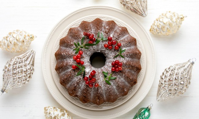 Рецептата Dnes: Кекс за Коледа с плодове, ядки и бренди 