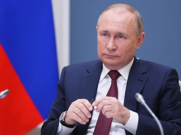 Президентът на Русия Владимир Путин настоя за гаранции, че разширяването