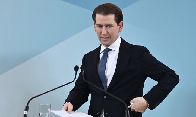 Бившият канцлер на Австрия Курц се оттегля от политиката