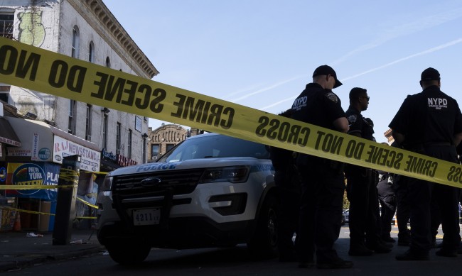 Полиция отцепи улицата около седалището на ООН в Ню Йорк
