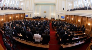 В първия ден на 47 ото Народно събрание почти всички парламентарно