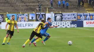 Левски победи с 2 0 Ботев Пловдив в дербито от 18 ия