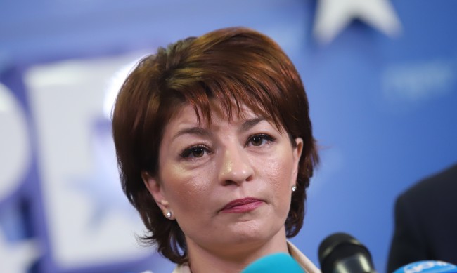 Десислава Атанасова: ГЕРБ няма да подкрепи правителството