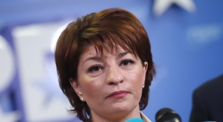 Председателят на парламентарната група ГЕРБ СДС Десислава Атанасова потвърди