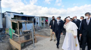 Папа Франциск от вчера е на визита в Гърция А