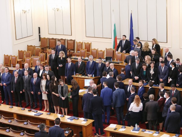 КПКОНПИ публикува имотните декларации на народните представители в 44, 45