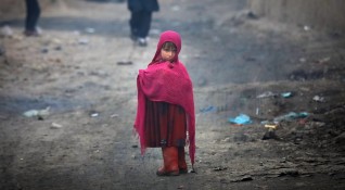 Повече от три месеца момичетата в Афганистан не могат да