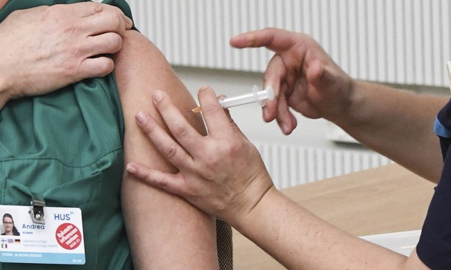 Задължителна ваксинация за здравните работници във Финландия