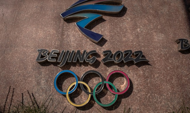 Франция отказа да бойкотира Зимните олимпийски игри в Пекин