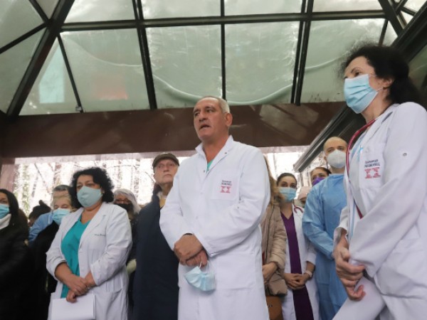 Лекари от болница "Лозенец" ще се съберат на протест пред