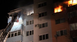 Шест деца са пострадали при пожара в апартамент в благоевградския