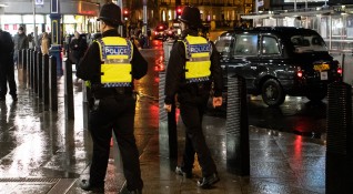 Полицията в Лондон застреля въоръжен мъж до Кралския дворец Кенсингтъ