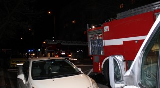 Жена е пострадала при пожар в апартамент в Тетевен съобщават