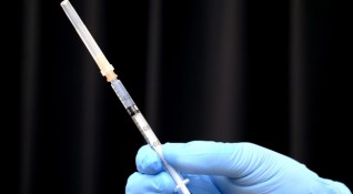 Японски учени проведоха тестване на ваксини срещу клетките които са