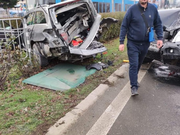 Четири коли са се ударили на столичния булевард "България" в