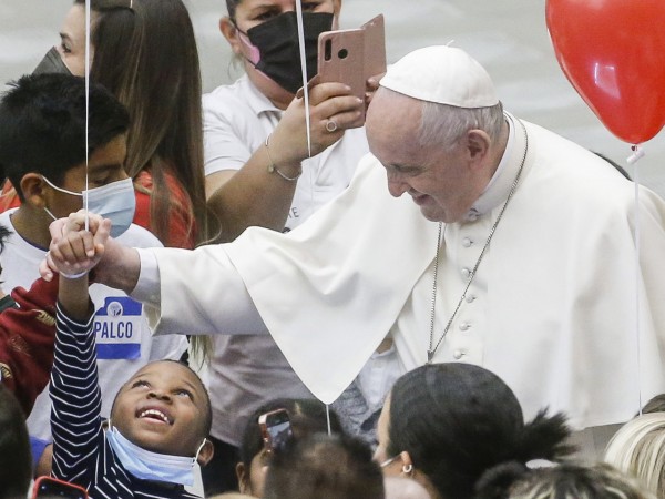 Папа Франциск определи домашното насилие като нещо "почти сатанинско". Това