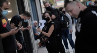 Гърция се отказа да въвежда задължително тестване за ваксинирани при