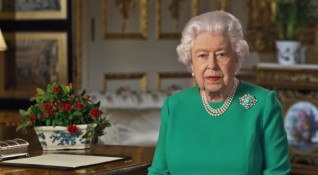 Британската кралица за втора поредна години и отново заради Covid 19