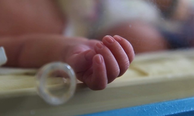 Момиченце е първото бебе в Сливен, майката – на 17 години