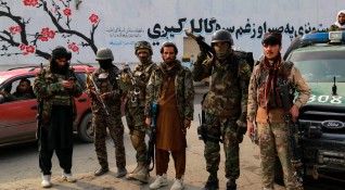 Талибаните разпоредиха на продавачите на облекло в Херат Западен Афганистан