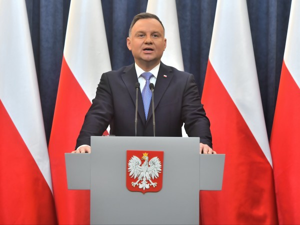Президентът на Полша Анджей Дуда е дал положителен тест за