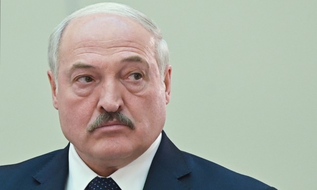 Беларус изгони полски дипломат след скандал с катастрофа