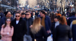 България е в подножието на пика на новата COVID вълна