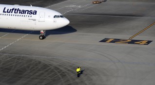 Авиокомпанията Lufthansa ще изпълнява 18 000 празни ненужни полета тази