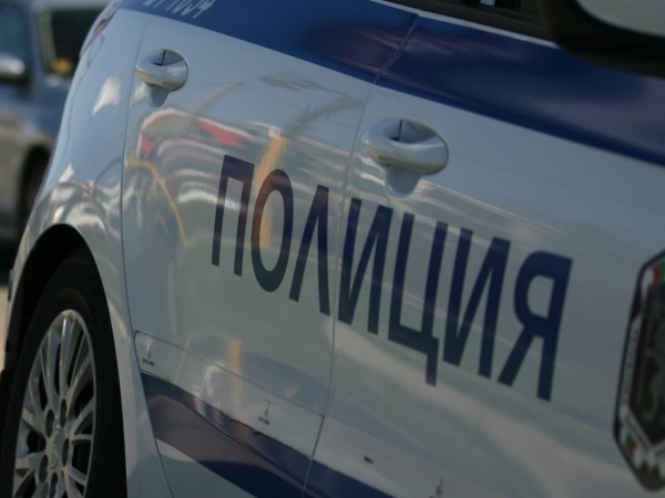 Полиция е влязла в община Поморие, съобщи БНТ. Разследването е