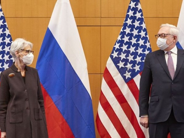 Руско-американската среща по предложените от Москва гаранции за сигурност започна