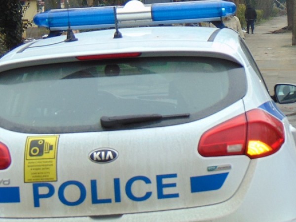 Полицаи от Дупница са задържали 43-годишен мъж за предизвикване на