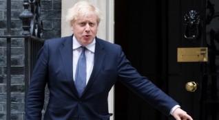 Британският премиер Борис Джонсън е подложен на силен натиск от