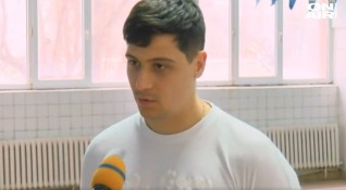 27 годишен русенец се готви да преплува Черно море при
