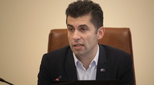 Премиерът Кирил Петков покани протестиращите срещу зеления сертификат на разговор