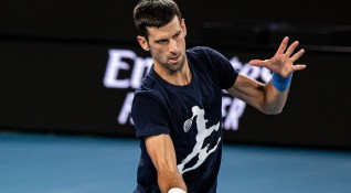 Сръбският тенисист Новак Джокович тренира само половин час на кортовете