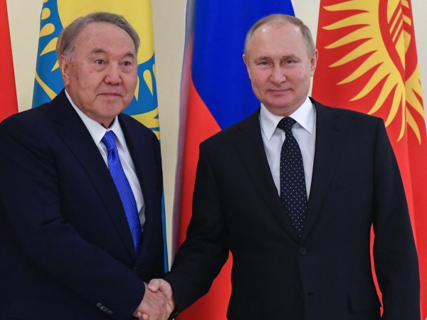 Първият президент на Казахстан – Нурсултан Назарбаев, отдавна е починал