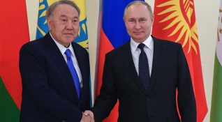 Първият президент на Казахстан Нурсултан Назарбаев отдавна е починал и
