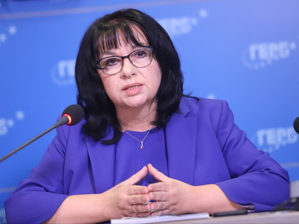 Депутатката от ГЕРБ Теменужка Петкова е постъпила в болница заради