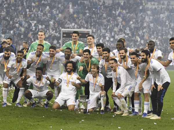 Реал Мадрид спечели за 12-ти път Суперкупата на Испания, след