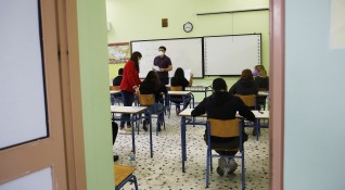 В Гърция всяко пето дете не ходи на училище защото