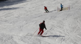 Служител на скизона Картала над Благоевград е с тежки травми