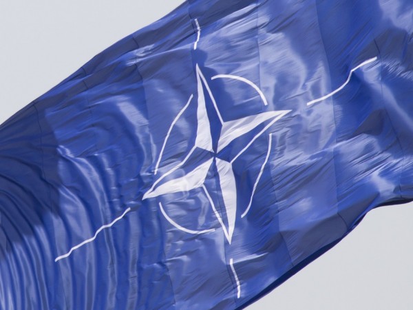 НАТО отхвърли изискването на Русия за оттегляне на войските на