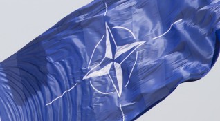НАТО отхвърли изискването на Русия за оттегляне на войските на