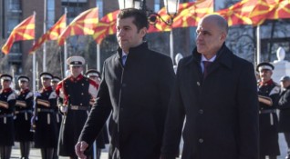 България трябва да постави ултиматум на Северна Македония по всички