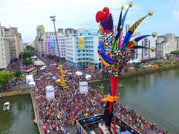 Карнавалните паради в Рио де Жанейро и Сао Пауло, насрочени