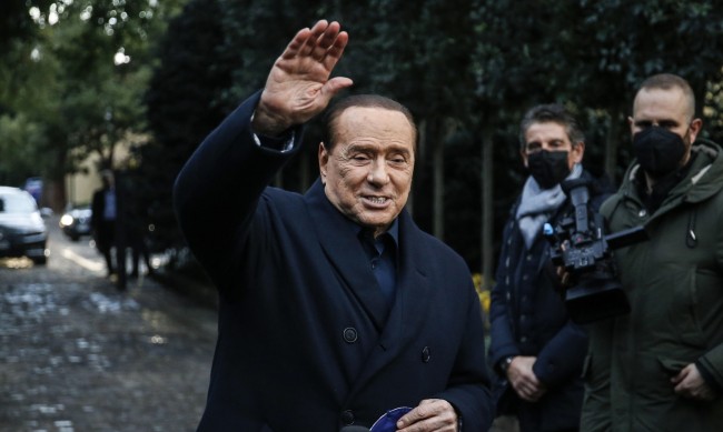 Силвио Берлускони е в болница от четвъртък 