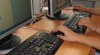 Голяма част от учениците в София преминават към онлайн обучение