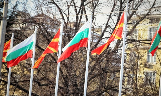 61% подкрепят РСМ за ЕС, но само ако спазва договора с България