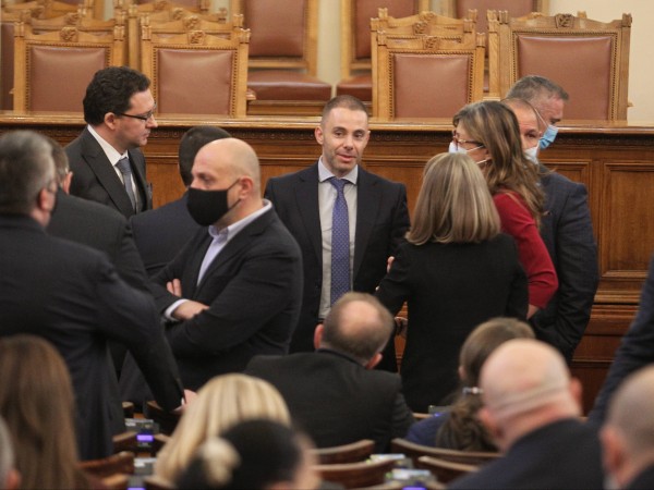 Депутатите прекратиха правомощията на народния представител Александър Тодоров от ИТН