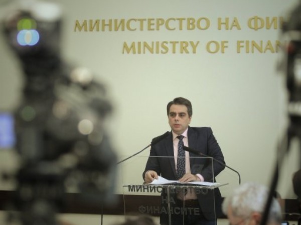 Присъединяването на България към еврозоната, нарастващата инфлация, фискалната дисциплина, цените